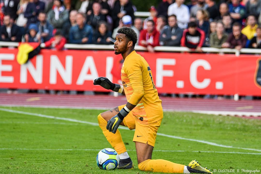 "Це мене не лякає": екс-футболіст "Челсі" вступив до армії і готується їхати в Україну